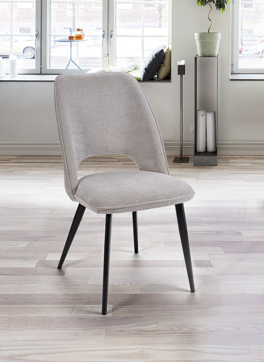 Chaise gris perle tissu moderne ROXANE