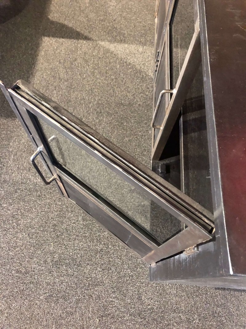 Buffet industriel noir bois massif et métal BLACKPEARL