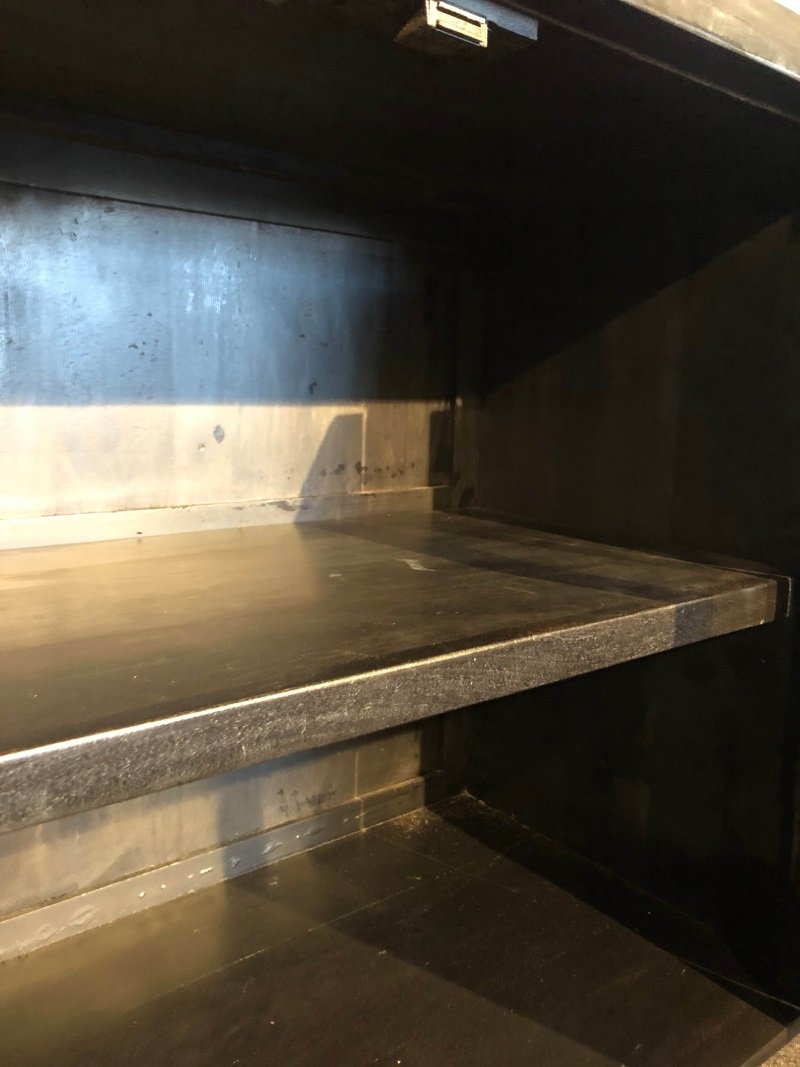 Buffet industriel noir bois massif et métal BLACKPEARL