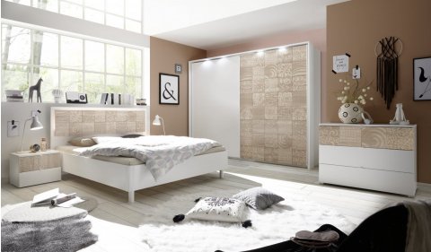 Chambre à coucher complète blanc et beige avec motifs NATURA