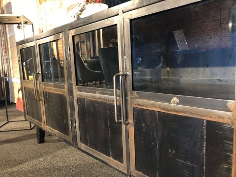 Buffet industriel noir bois massif et métal BLACKPEARL